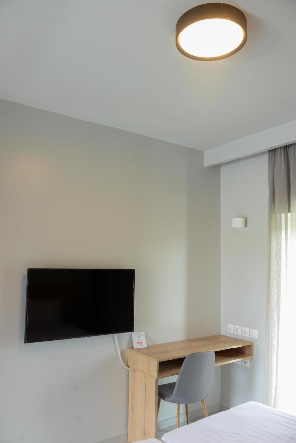 Comfort Suites & Rooms Larissa Buitenkant foto