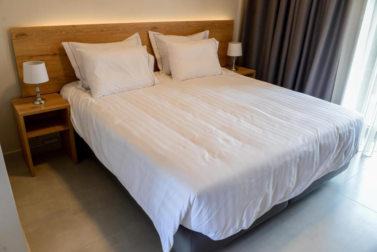 Comfort Suites & Rooms Larissa Buitenkant foto