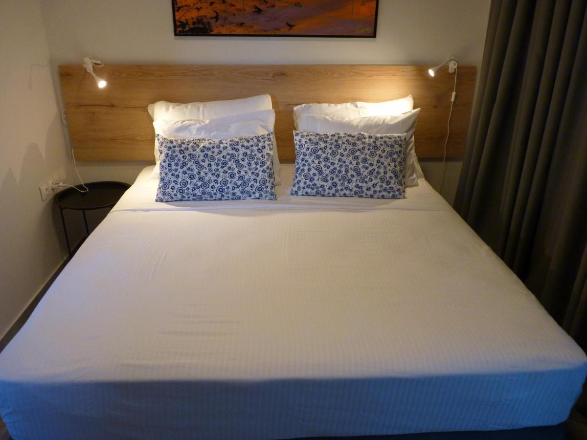 Comfort Suites & Rooms Larissa Buitenkant foto