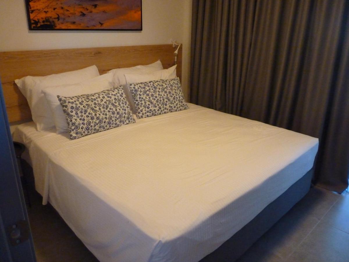 Comfort Suites & Rooms Larissa Buitenkant foto